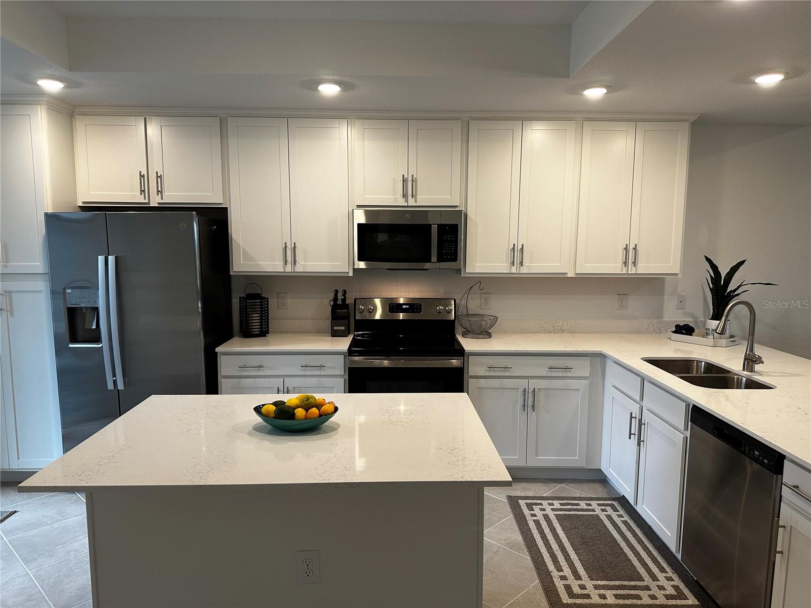 WELLEN PARK GOLF AND COUNTRY CLUB - Residential Lease