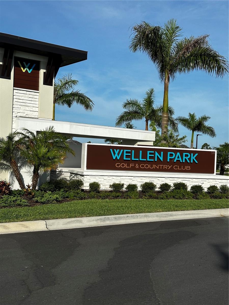 WELLEN PARK GOLF AND COUNTRY CLUB - Residential Lease