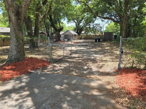 Photo of 906 24th Street, Orlando, FL 32805 (MLS # O6405568)