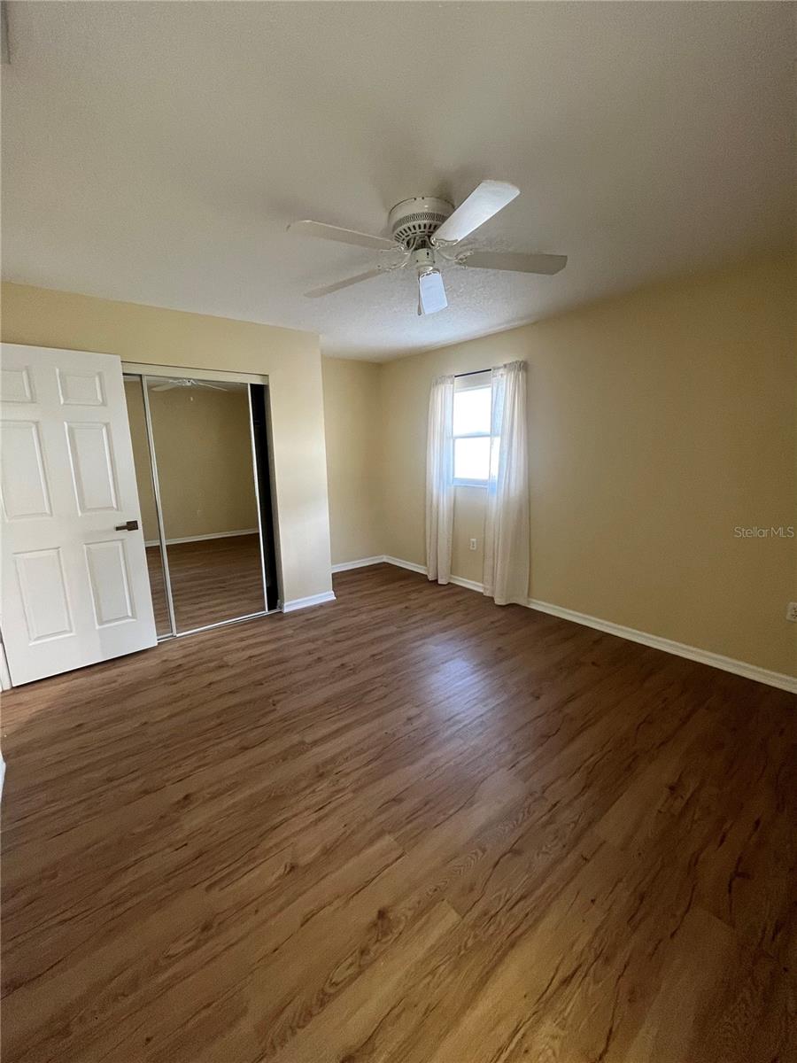 LEESBURG ROYAL OAK ESTATES - Residential