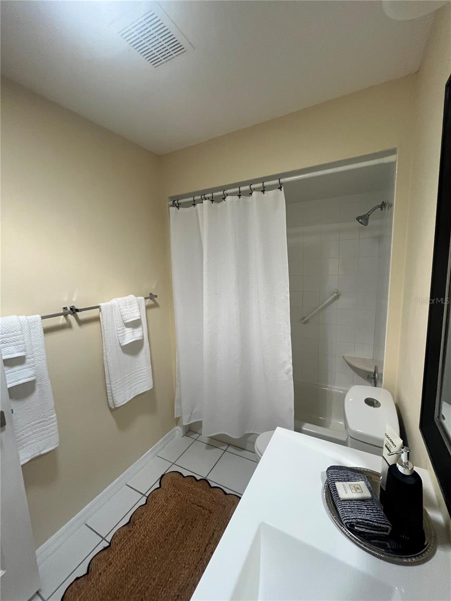 LEESBURG ROYAL OAK ESTATES - Residential