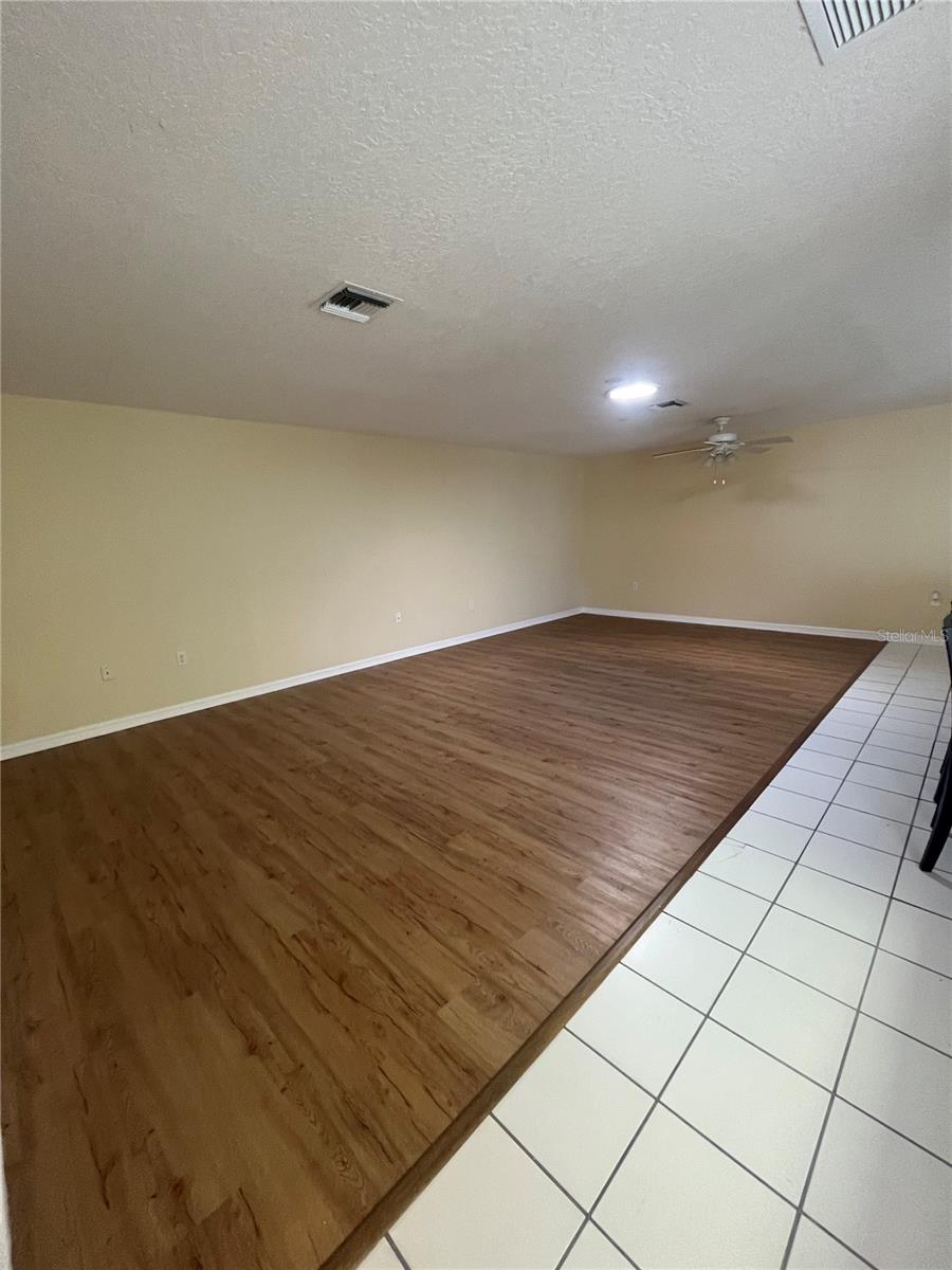 LEESBURG ROYAL OAK ESTATES - Residential