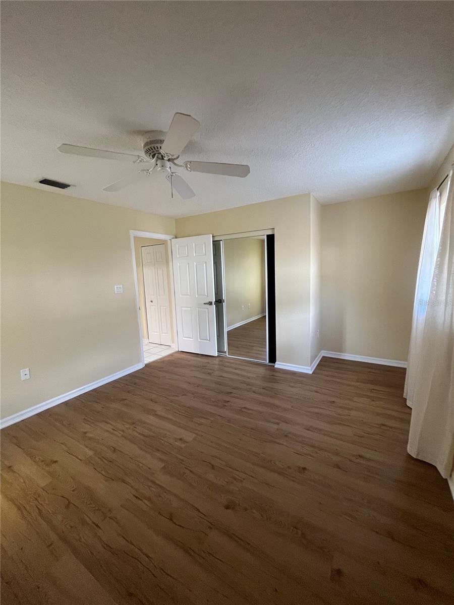 LEESBURG ROYAL OAK ESTATES - Residential