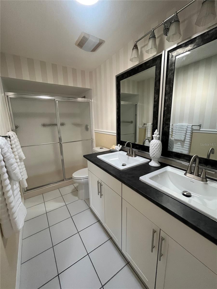 LEESBURG ROYAL OAK ESTATES - Residential