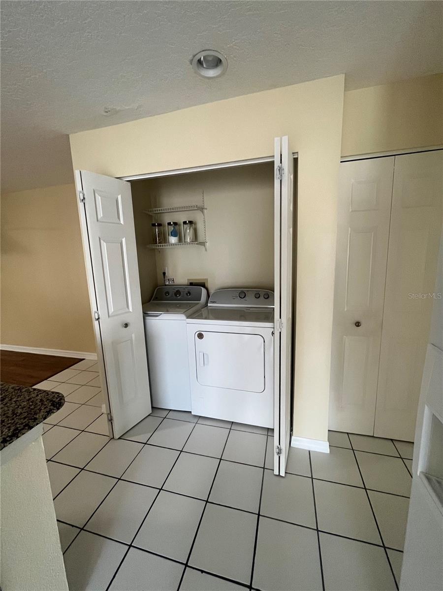 LEESBURG ROYAL OAK ESTATES - Residential