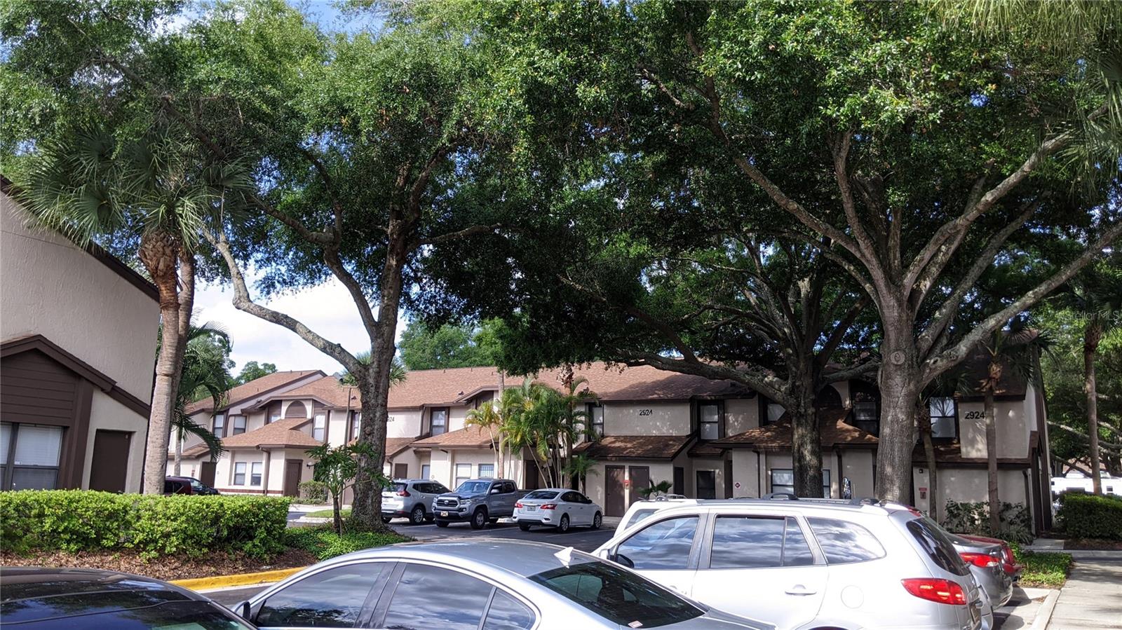 CLUB VILLAS AT WIMBLEDON PARK PH 01 - Residential Lease