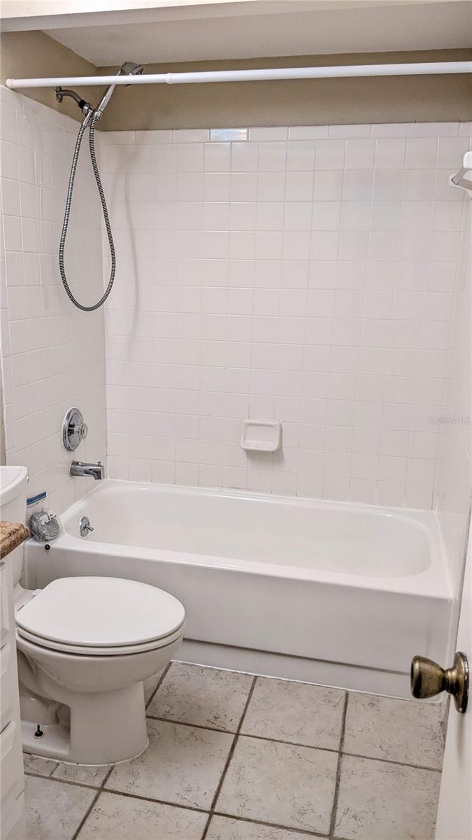 CLUB VILLAS AT WIMBLEDON PARK PH 01 - Residential Lease