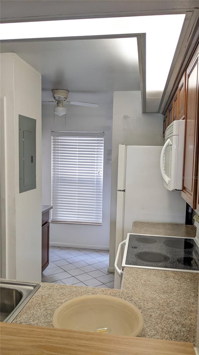 CLUB VILLAS AT WIMBLEDON PARK PH 01 - Residential Lease