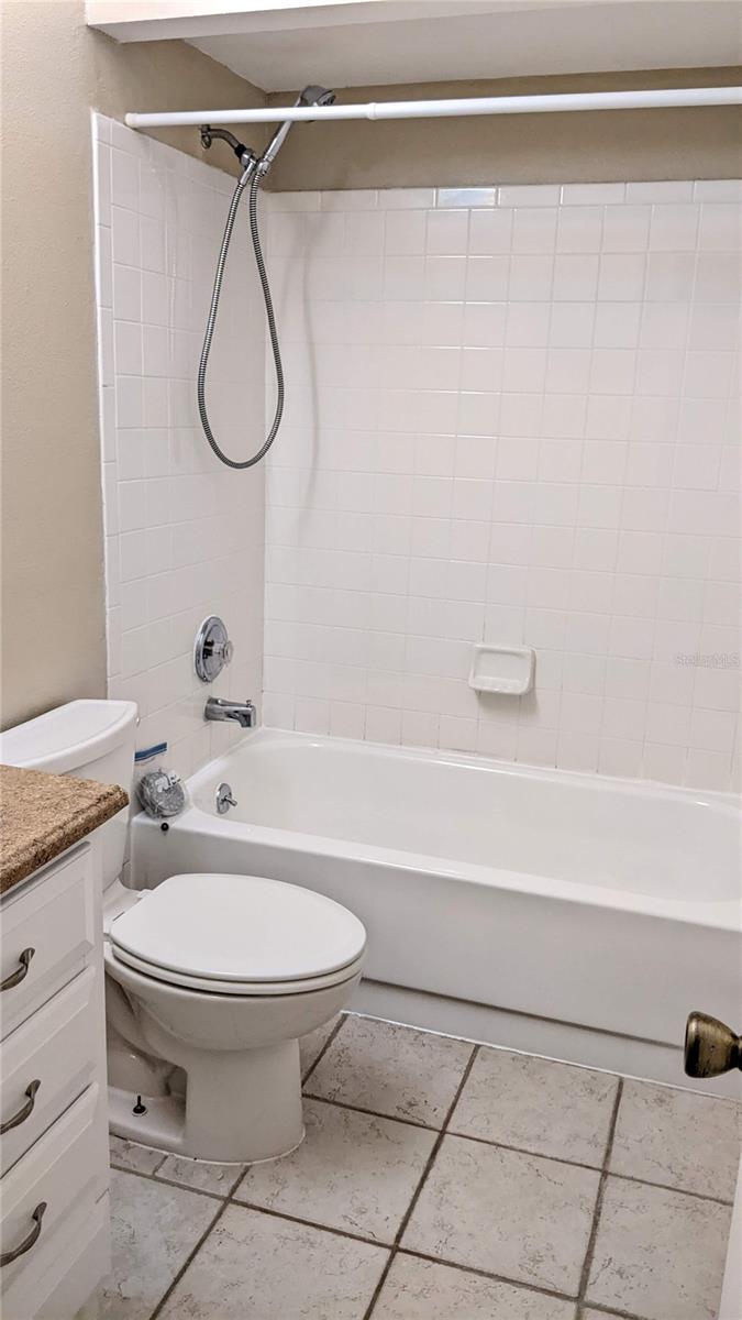 CLUB VILLAS AT WIMBLEDON PARK PH 01 - Residential Lease