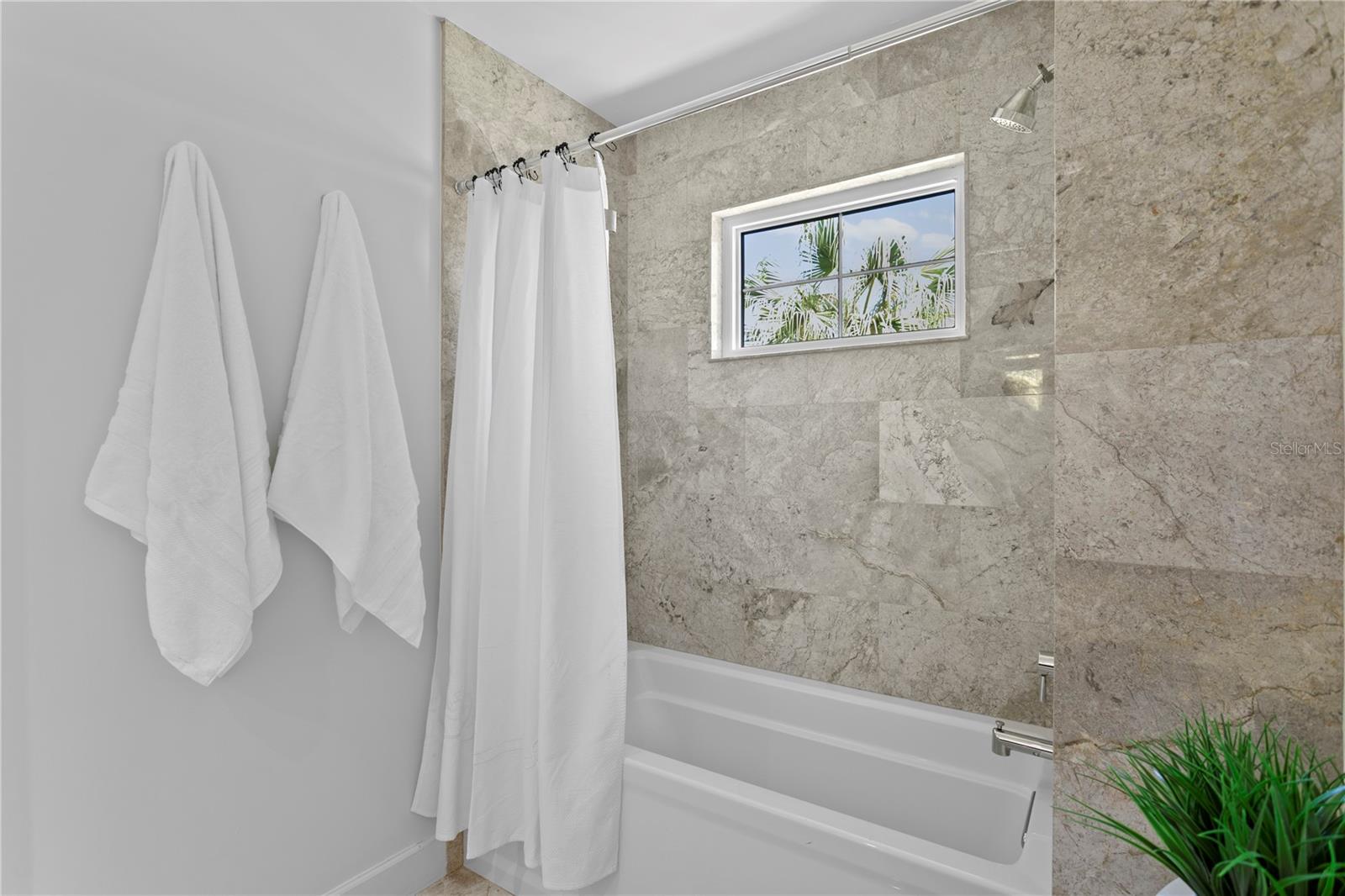 THE TARRYMORE - HYDE PARK - Residential