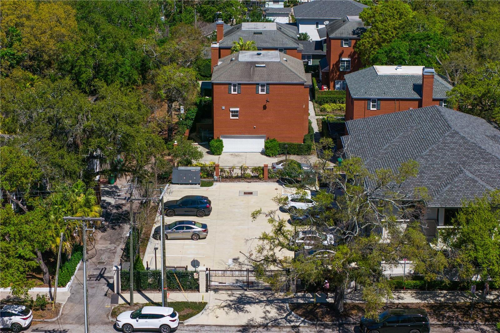 THE TARRYMORE - HYDE PARK - Residential