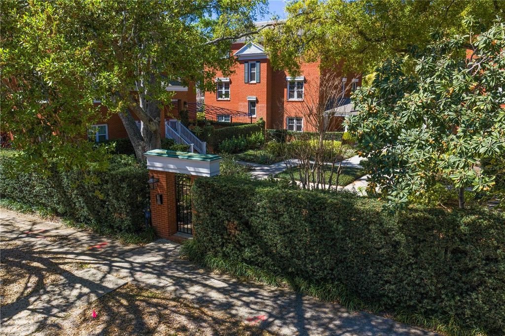 Photo of 811 S Rome Avenue, Tampa, FL 33606 (MLS # TB8484555)