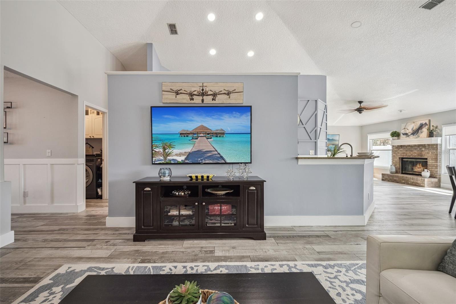 BENTLEY WOODS - Residential