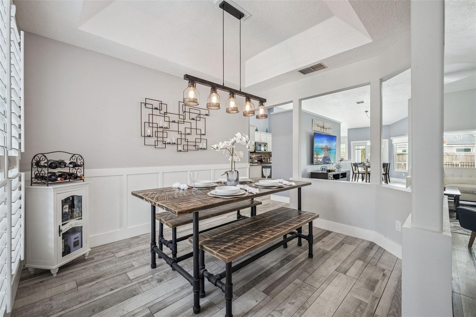 BENTLEY WOODS - Residential