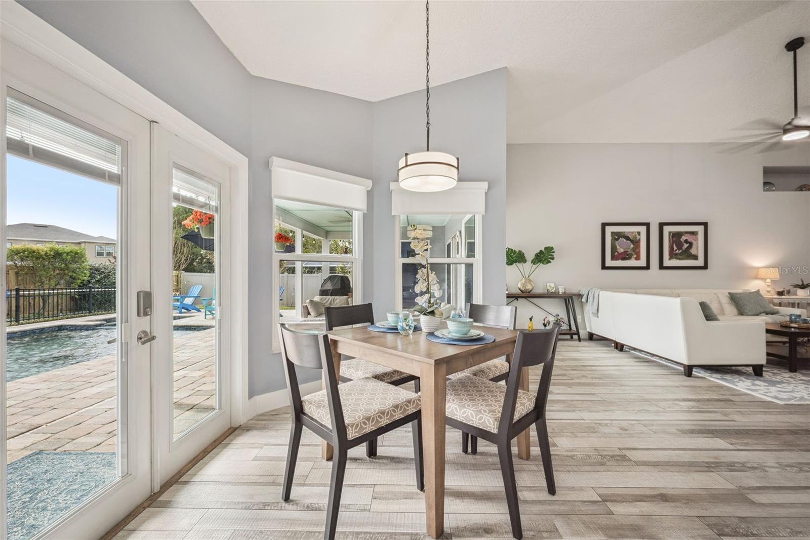 BENTLEY WOODS - Residential