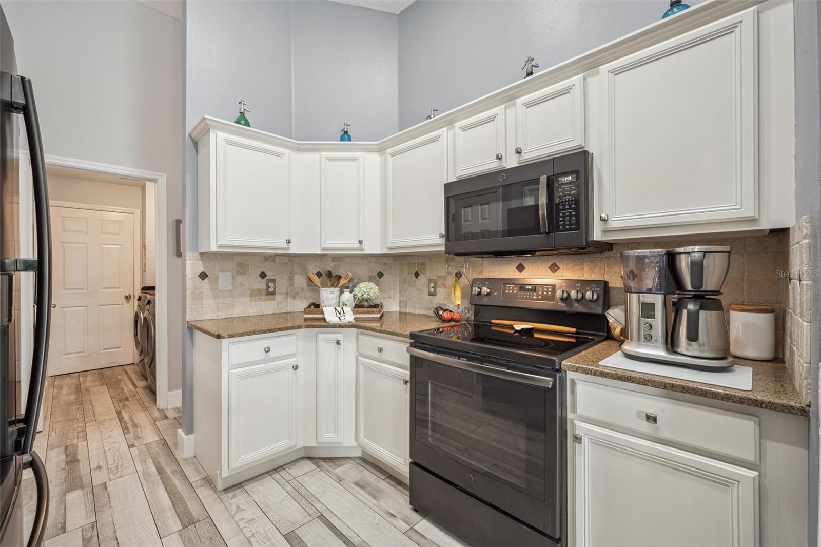 BENTLEY WOODS - Residential