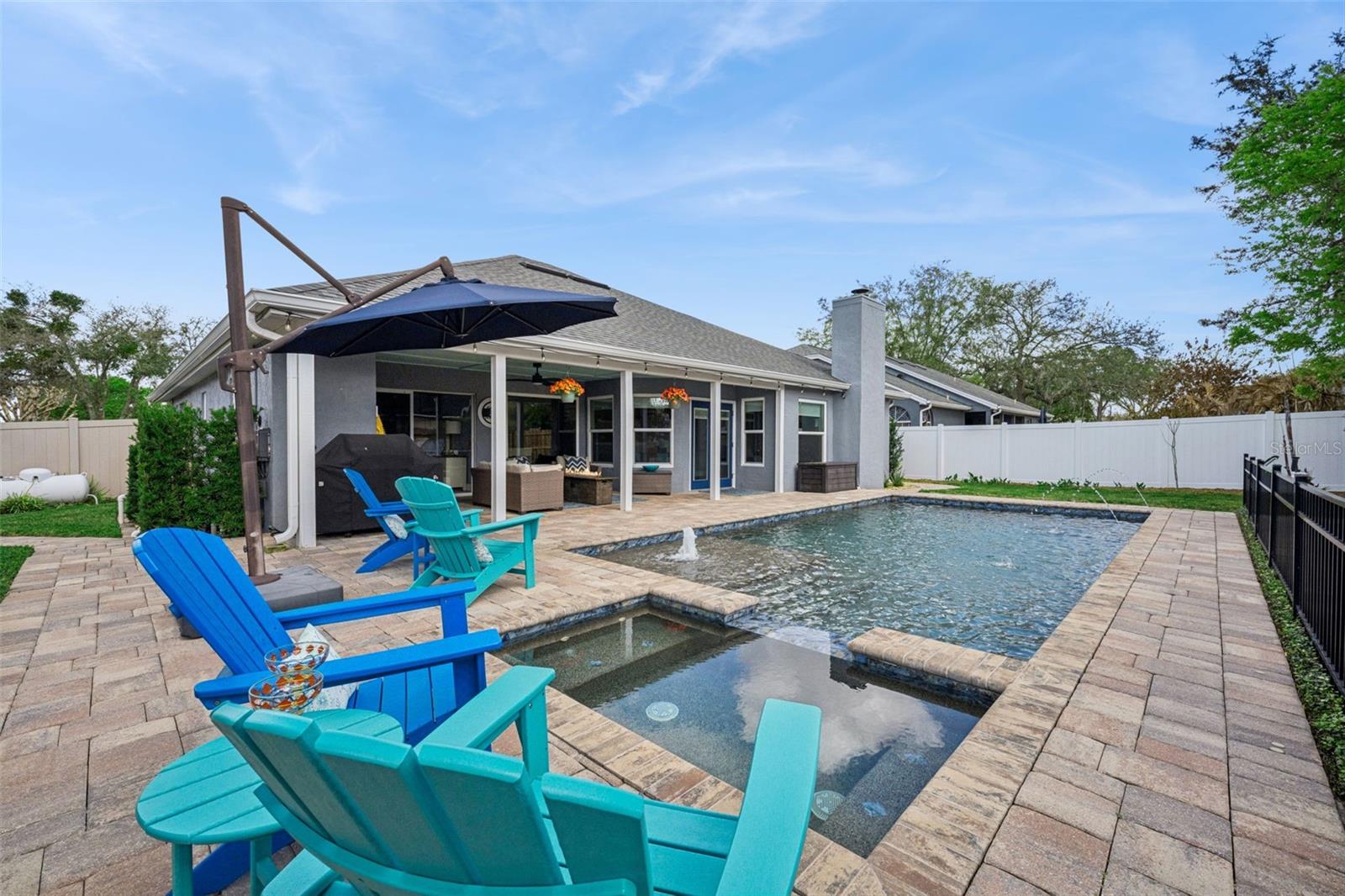 BENTLEY WOODS - Residential