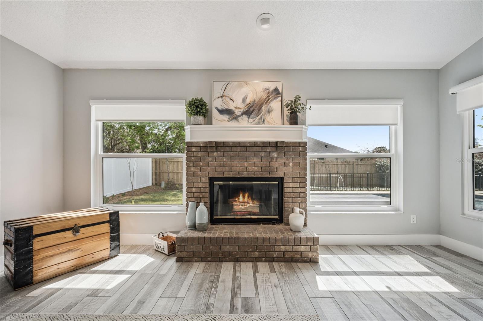 BENTLEY WOODS - Residential