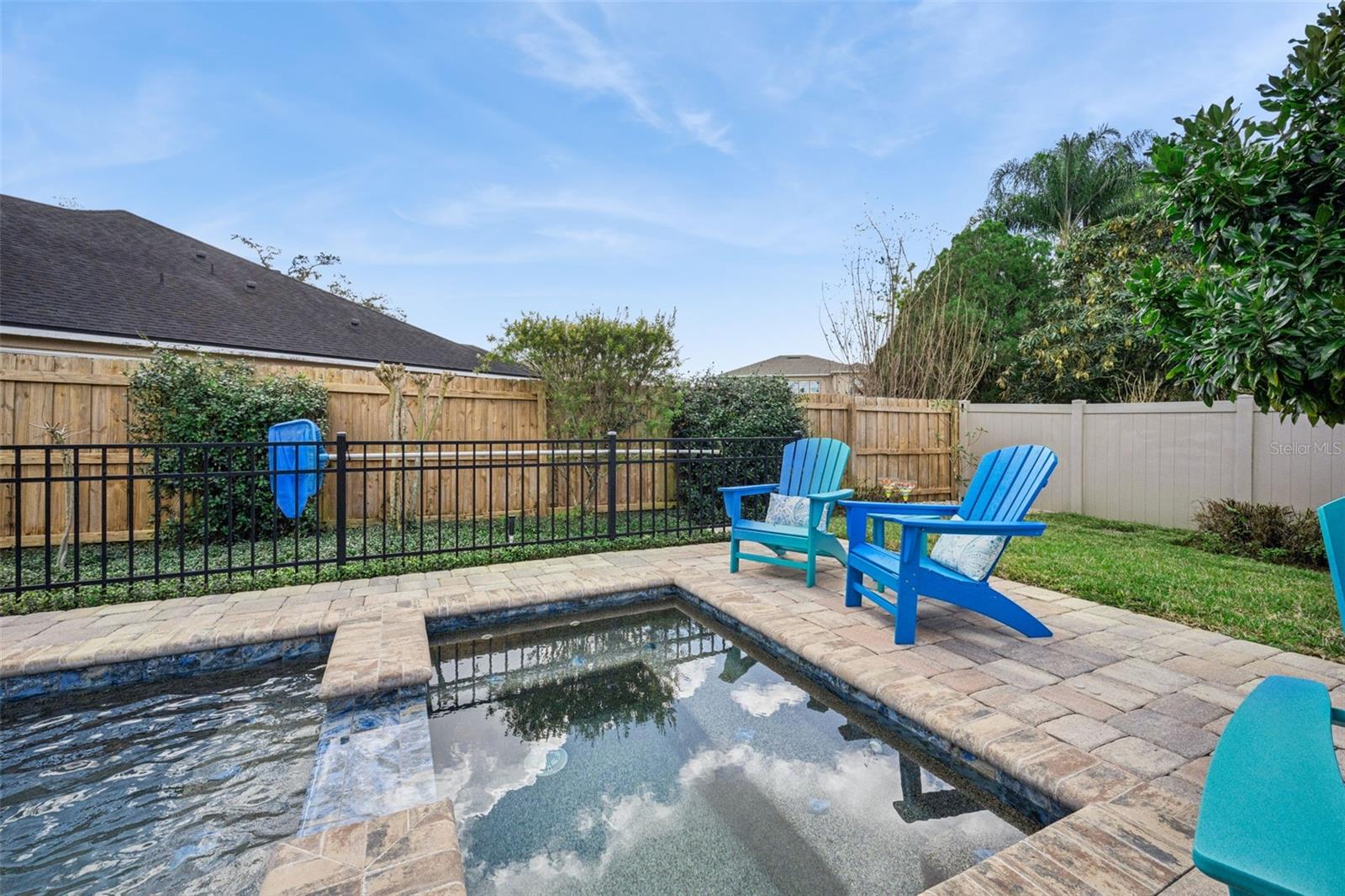 BENTLEY WOODS - Residential