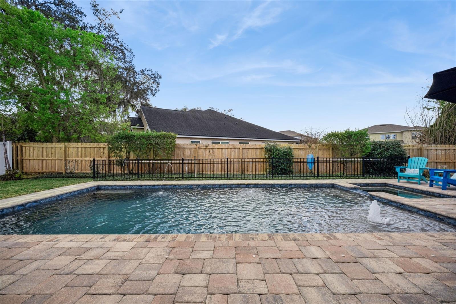 BENTLEY WOODS - Residential