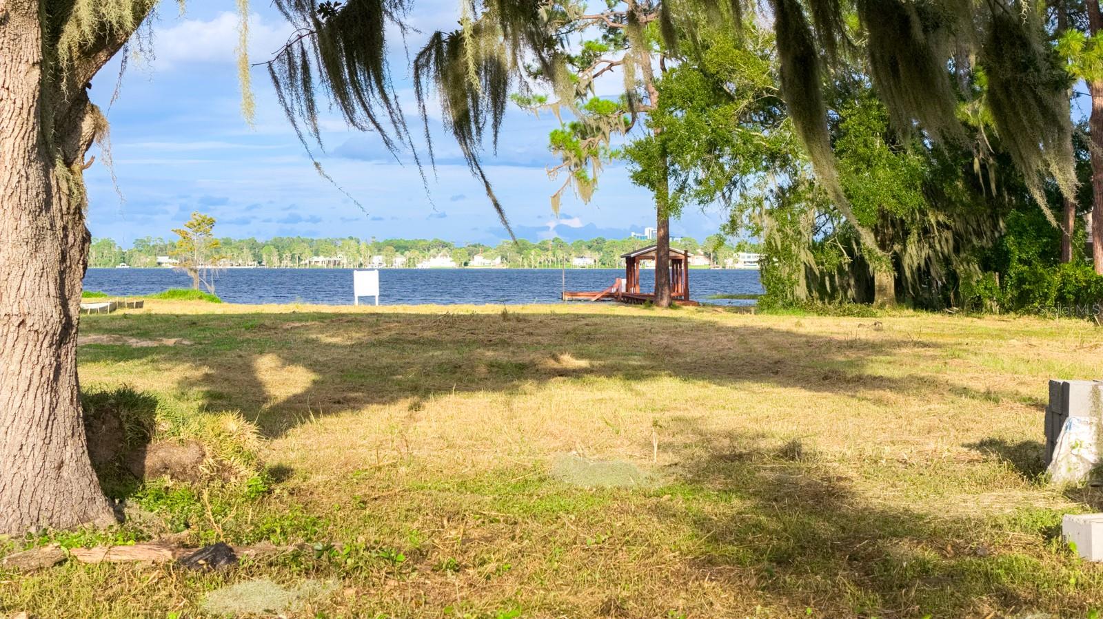 LAKE SHEEN SOUND - Land