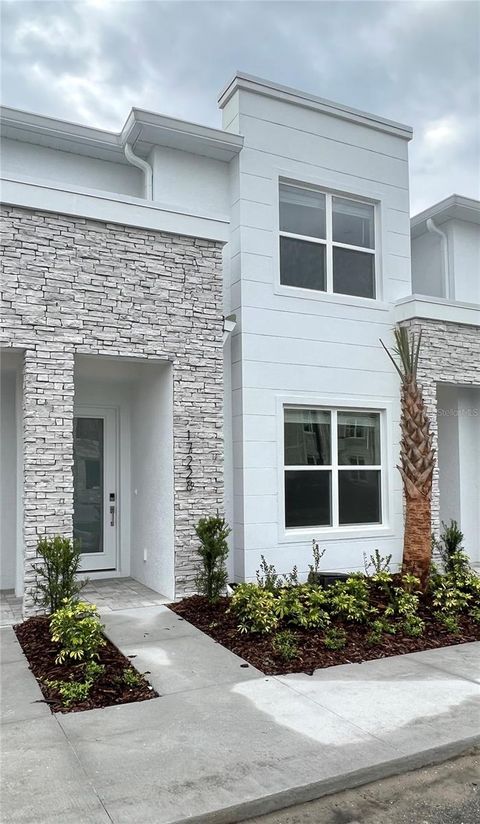 Townhouse in CLERMONT FL 17228 BLESSING DRIVE.jpg
