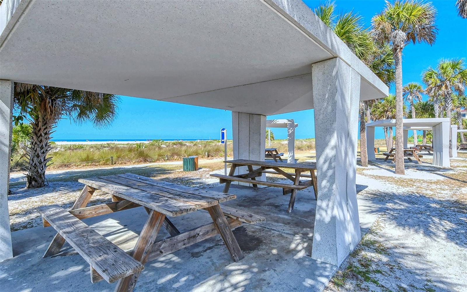 COZY COVE - Residential