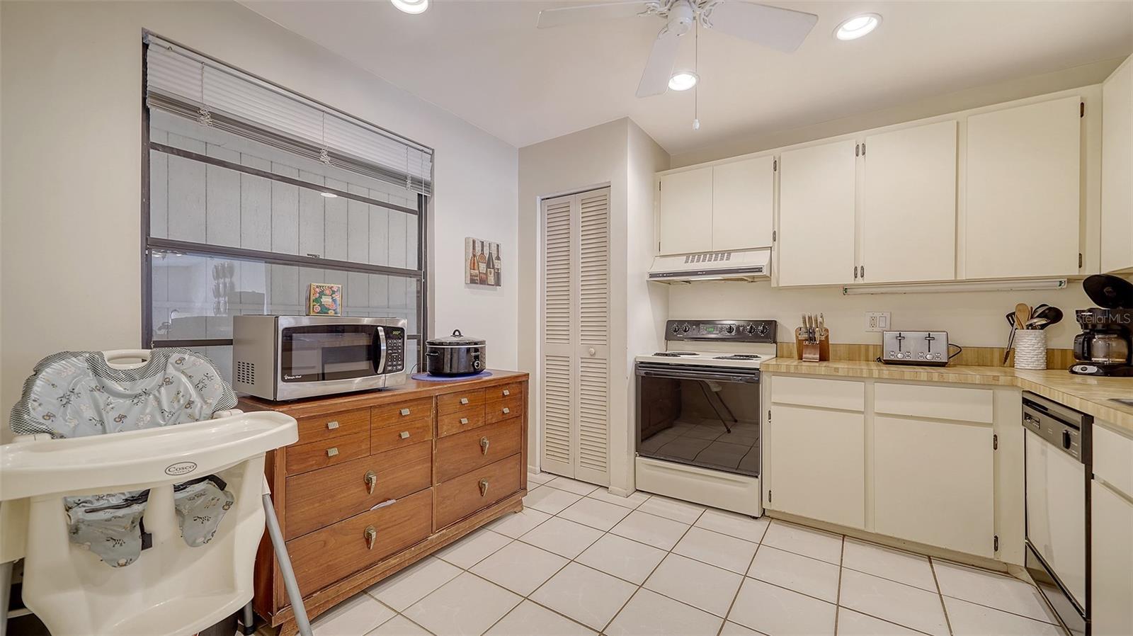 COZY COVE - Residential