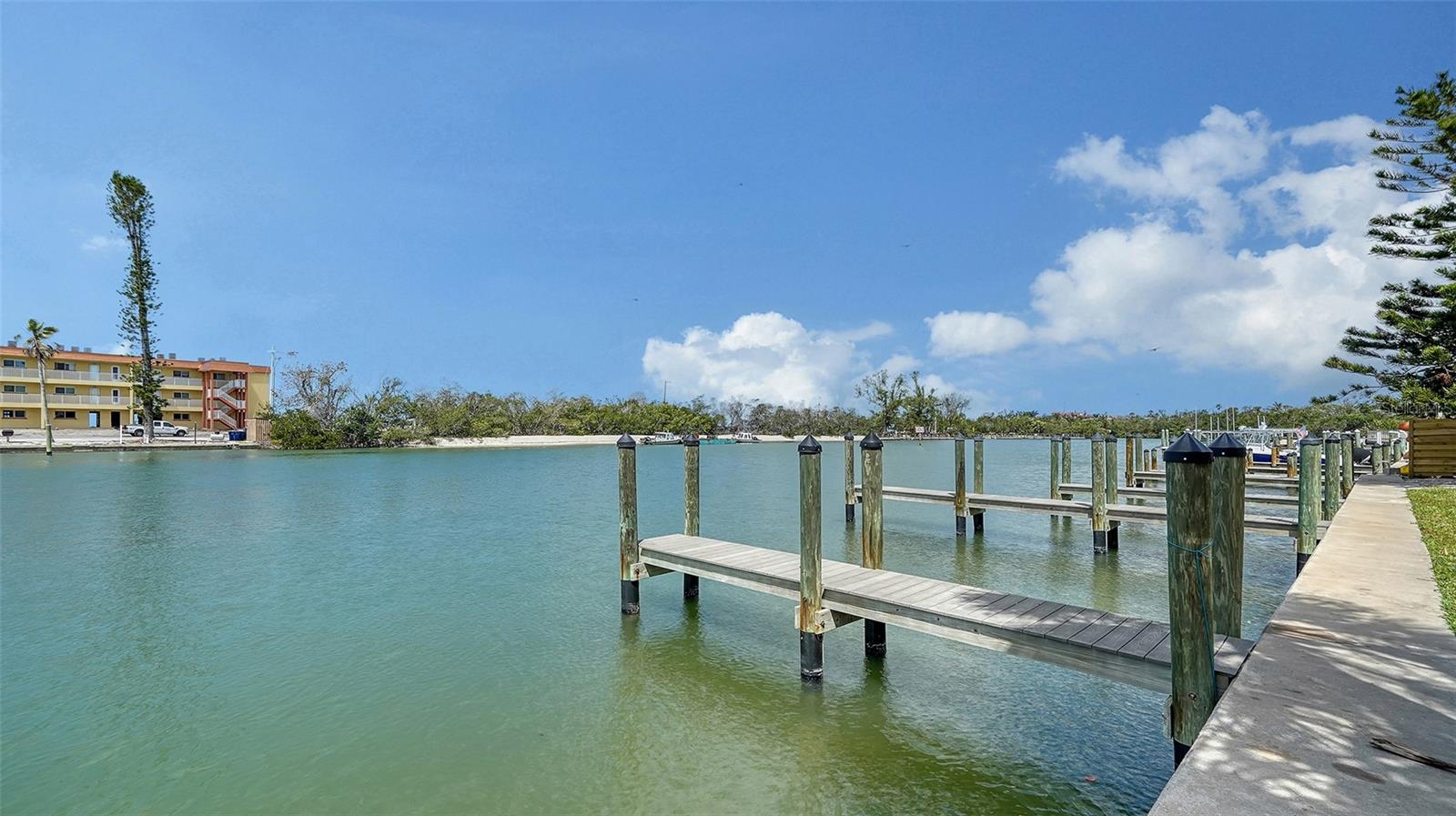 COZY COVE - Residential