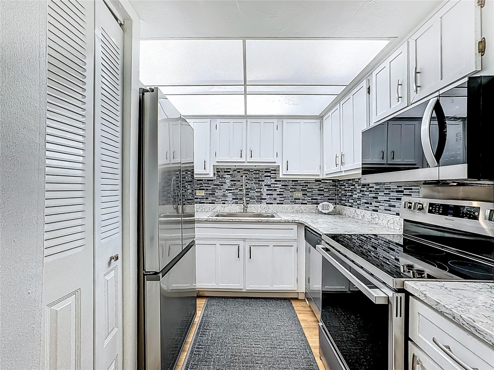 RAINTREE CONDO - Residential