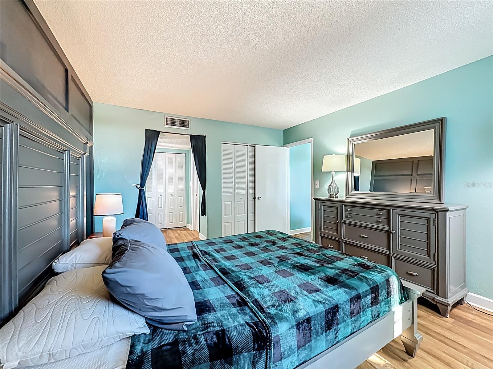 RAINTREE CONDO - Residential