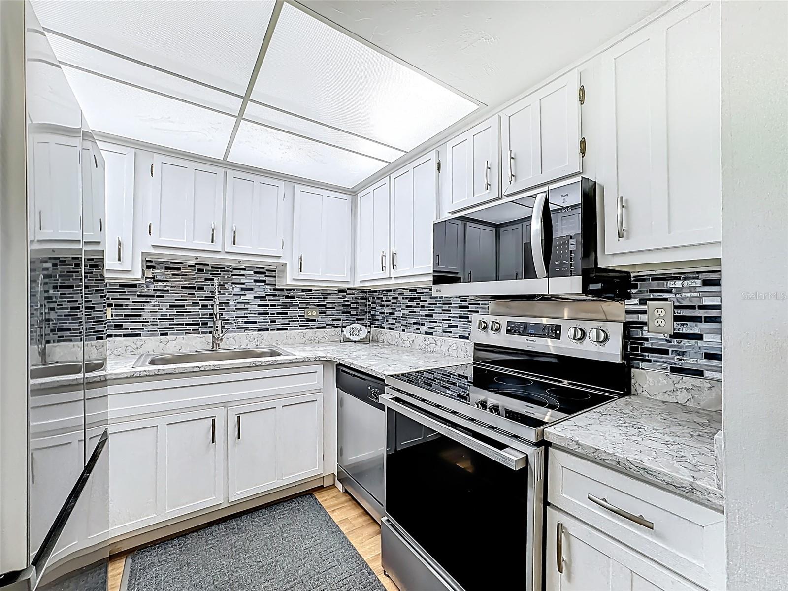 RAINTREE CONDO - Residential