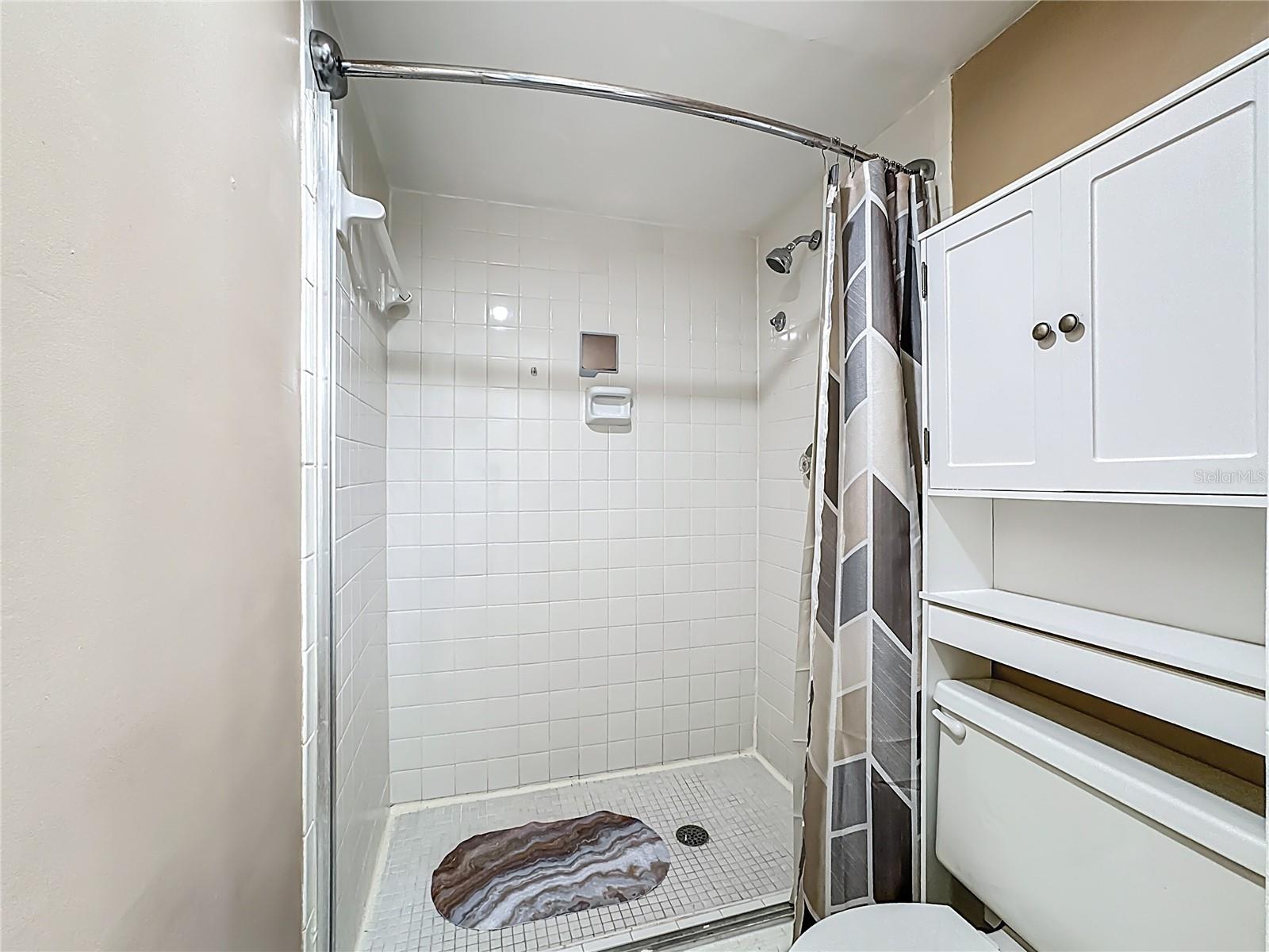 RAINTREE CONDO - Residential