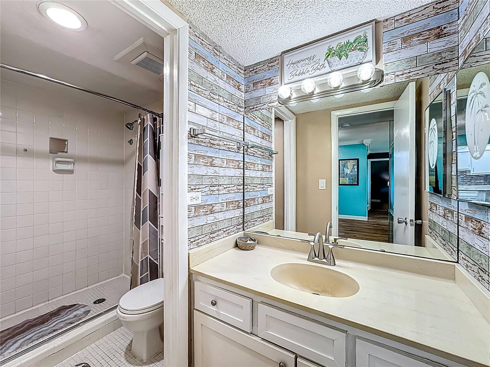 RAINTREE CONDO - Residential