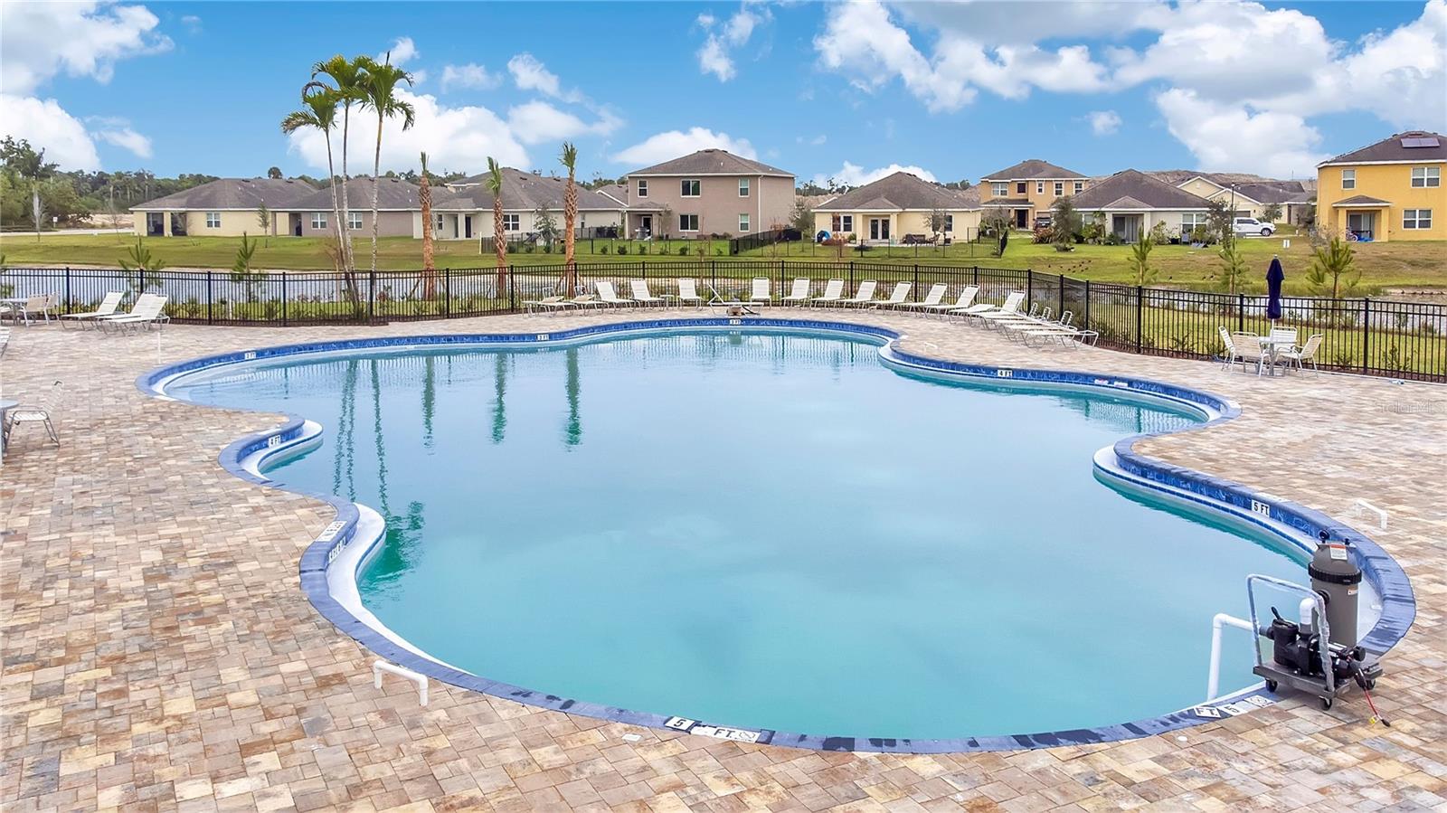 CREEKSIDE 4 - Residential