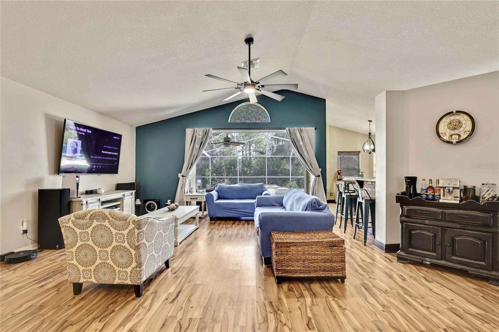 ROYAL HIGHLANDS - Residential