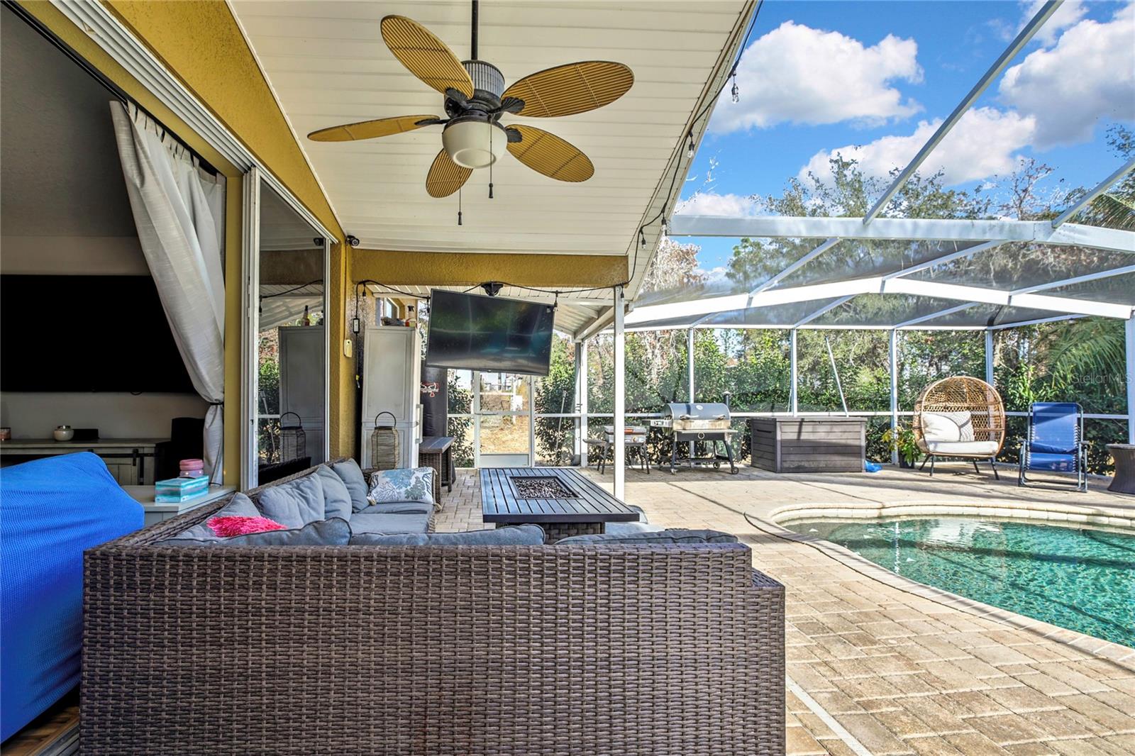 ROYAL HIGHLANDS - Residential