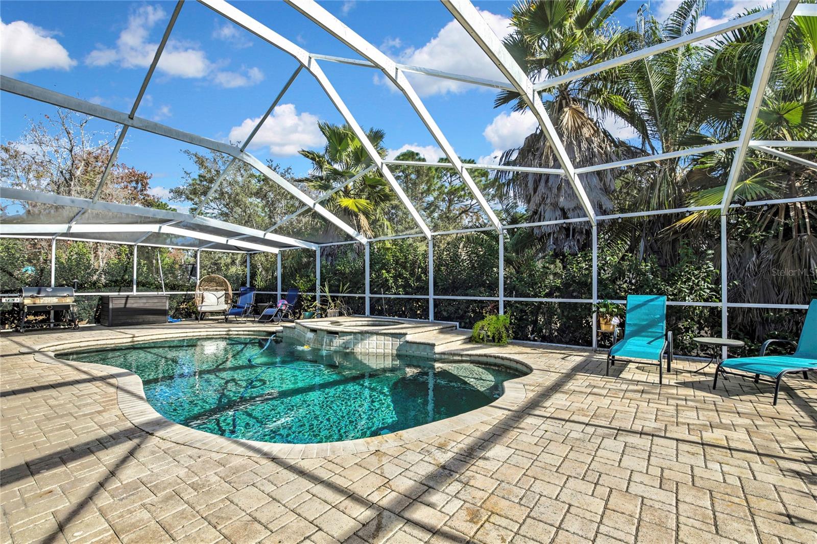 ROYAL HIGHLANDS - Residential