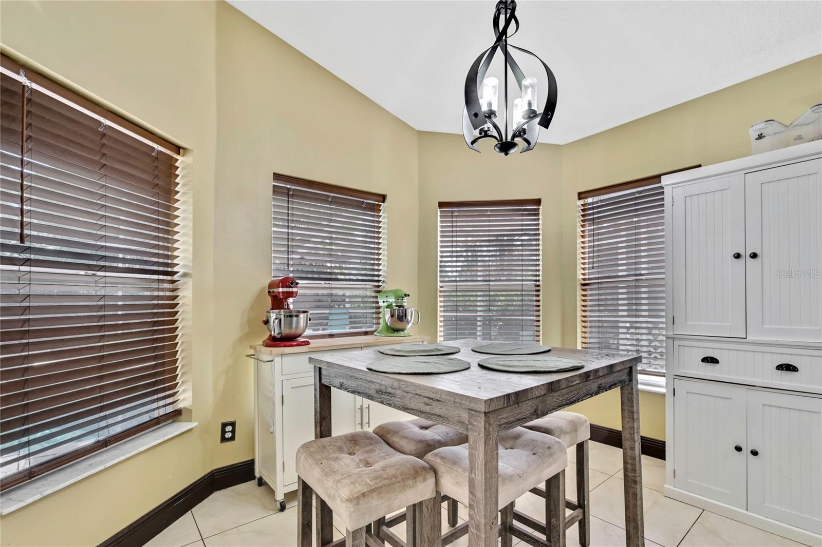 ROYAL HIGHLANDS - Residential