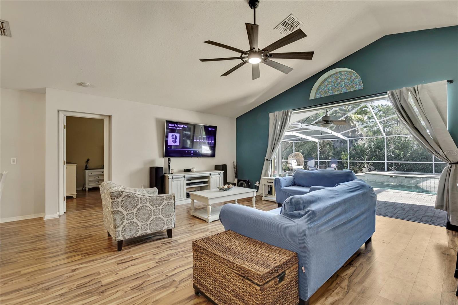 ROYAL HIGHLANDS - Residential