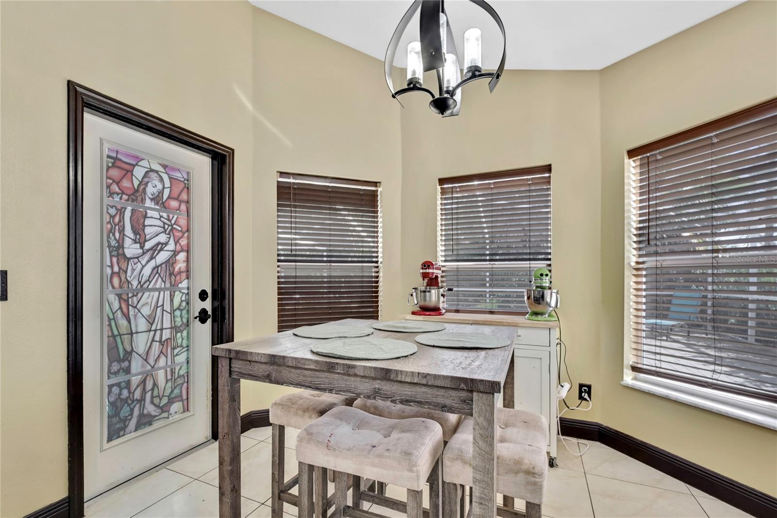 ROYAL HIGHLANDS - Residential