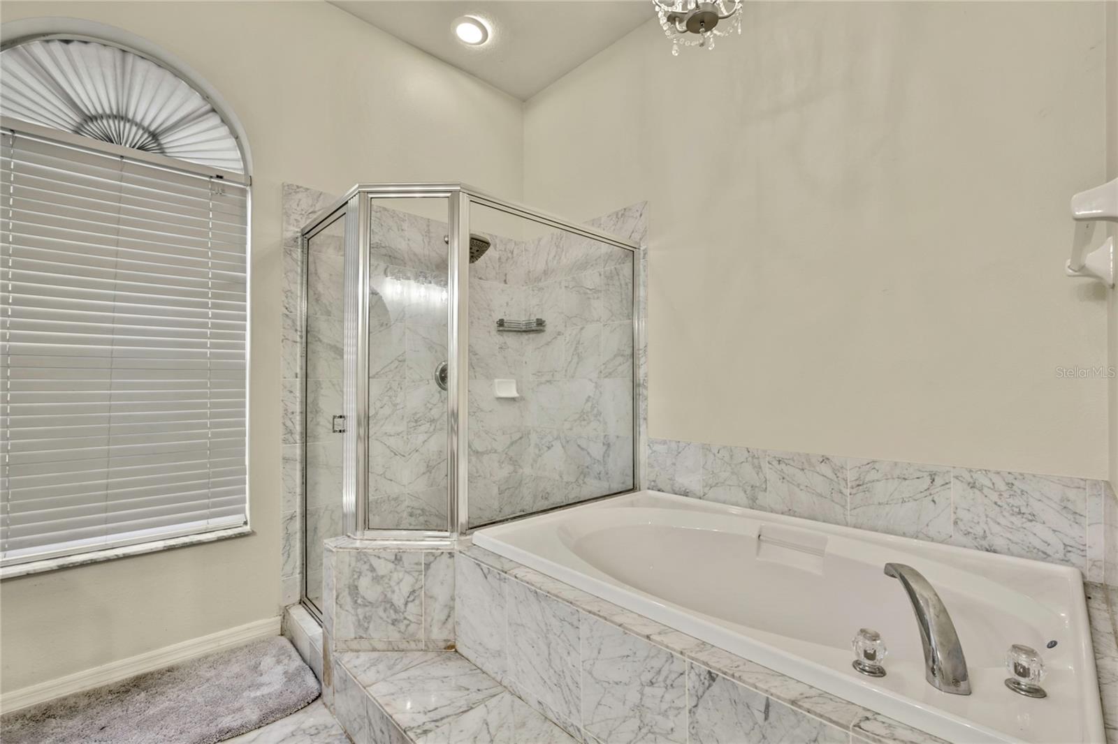 ROYAL HIGHLANDS - Residential