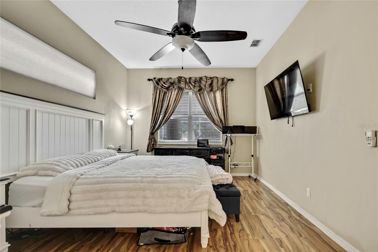 ROYAL HIGHLANDS - Residential