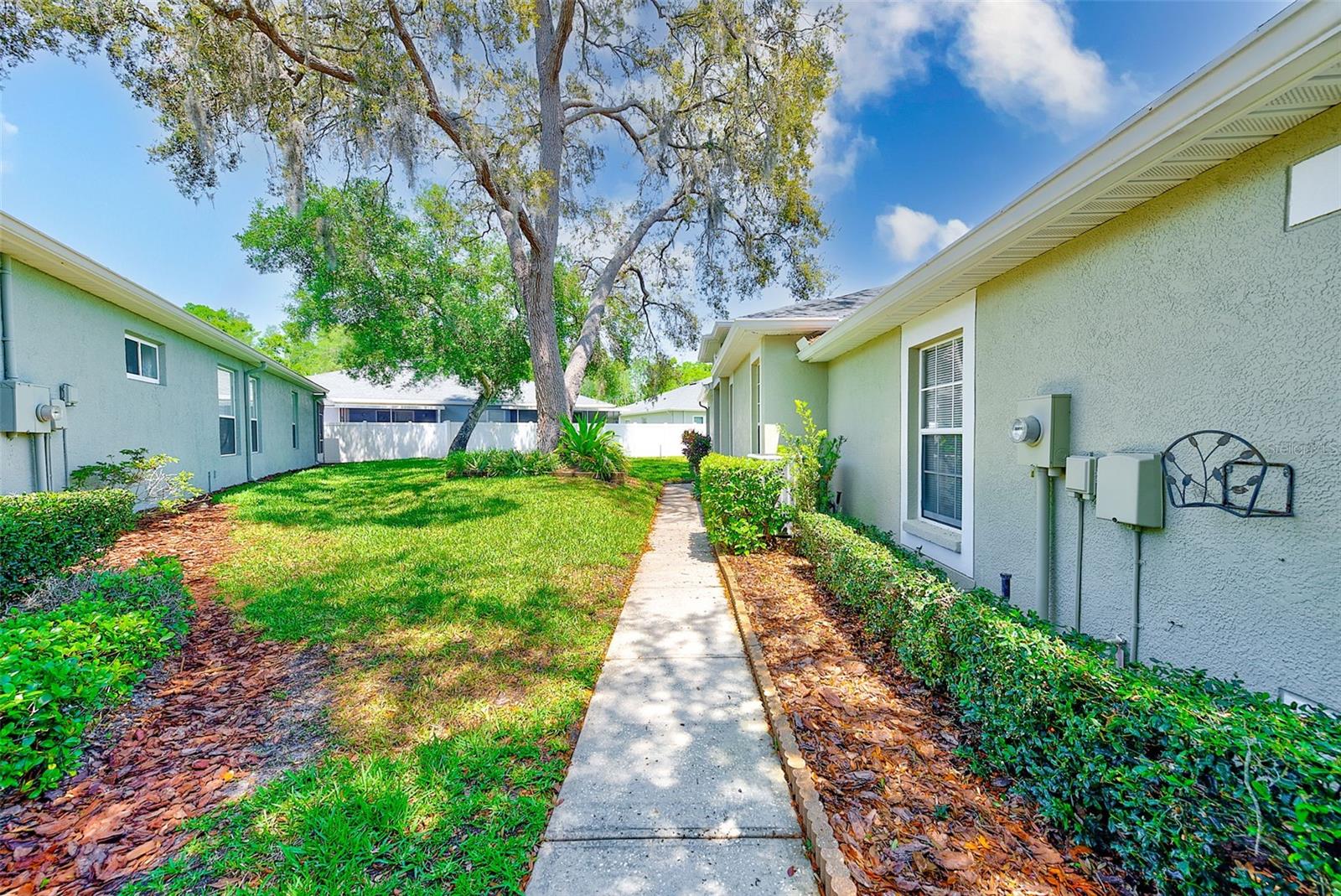 8521 ACORN RIDGE COURT
