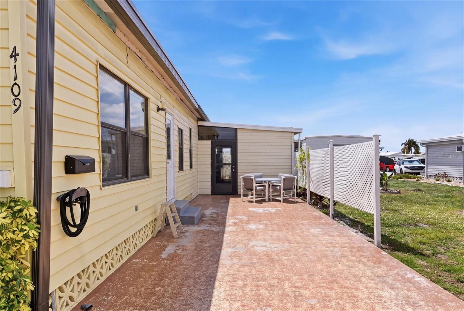 DE SOTO COMMUNITY UNIT ONE - Residential
