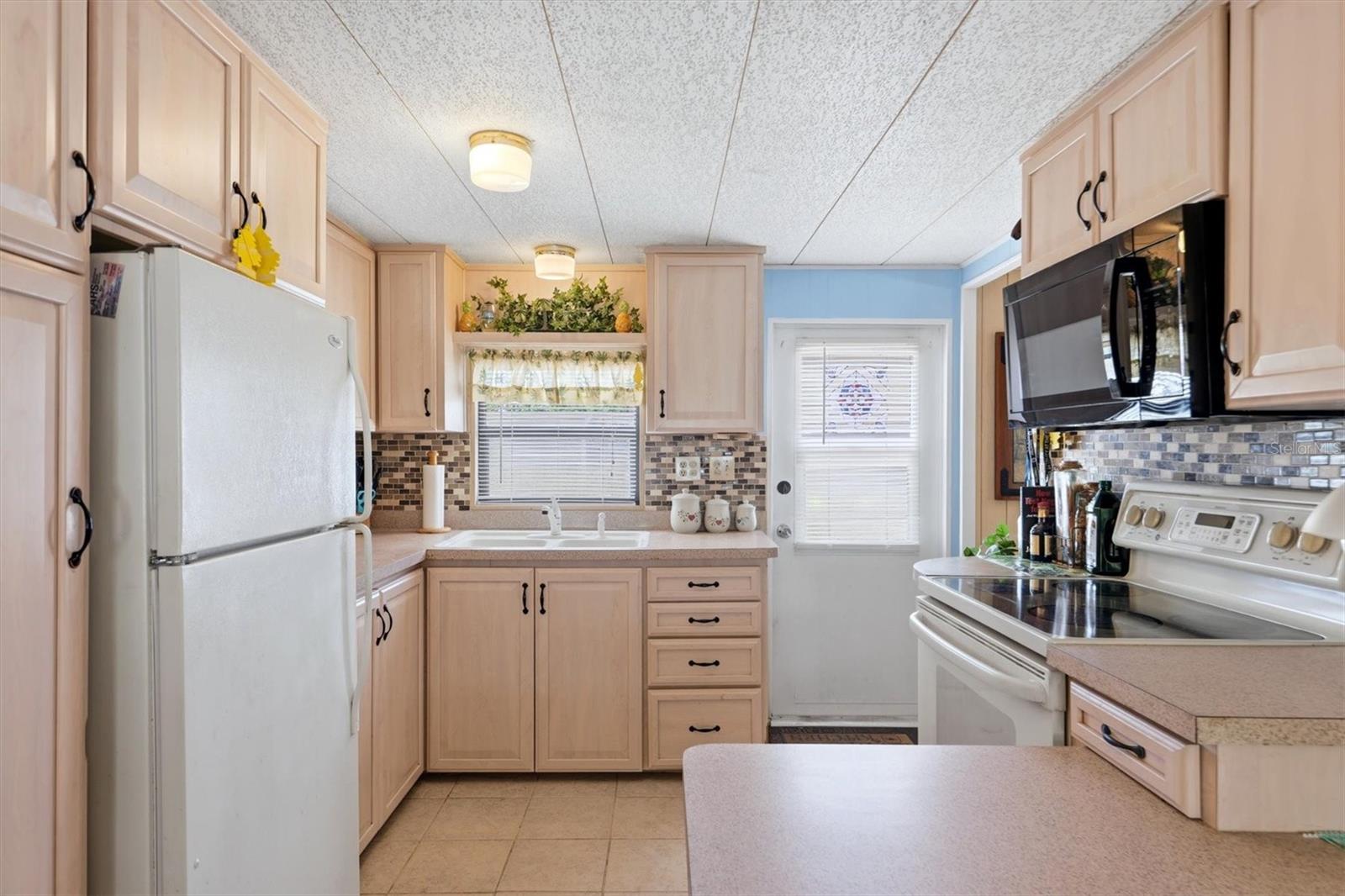DE SOTO COMMUNITY UNIT ONE - Residential