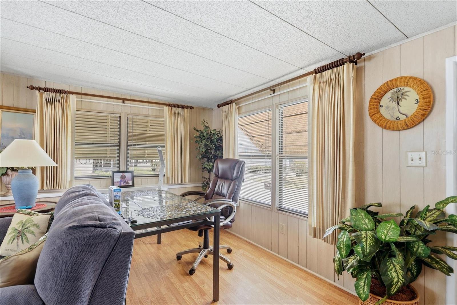 DE SOTO COMMUNITY UNIT ONE - Residential