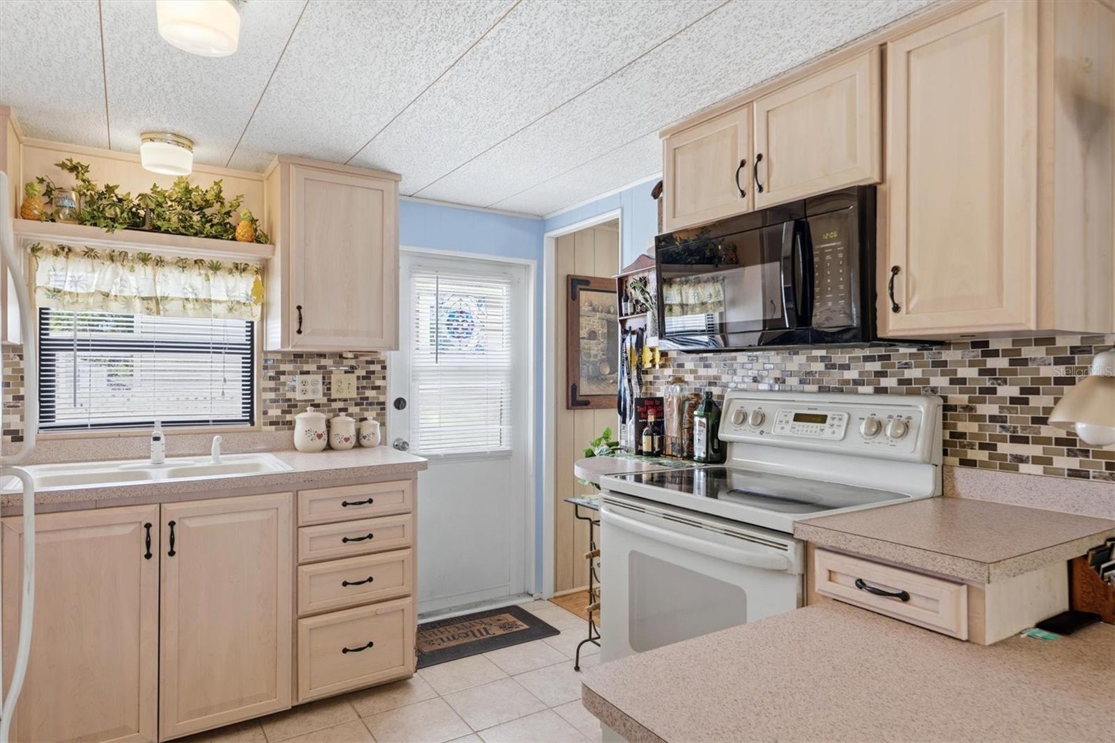 DE SOTO COMMUNITY UNIT ONE - Residential