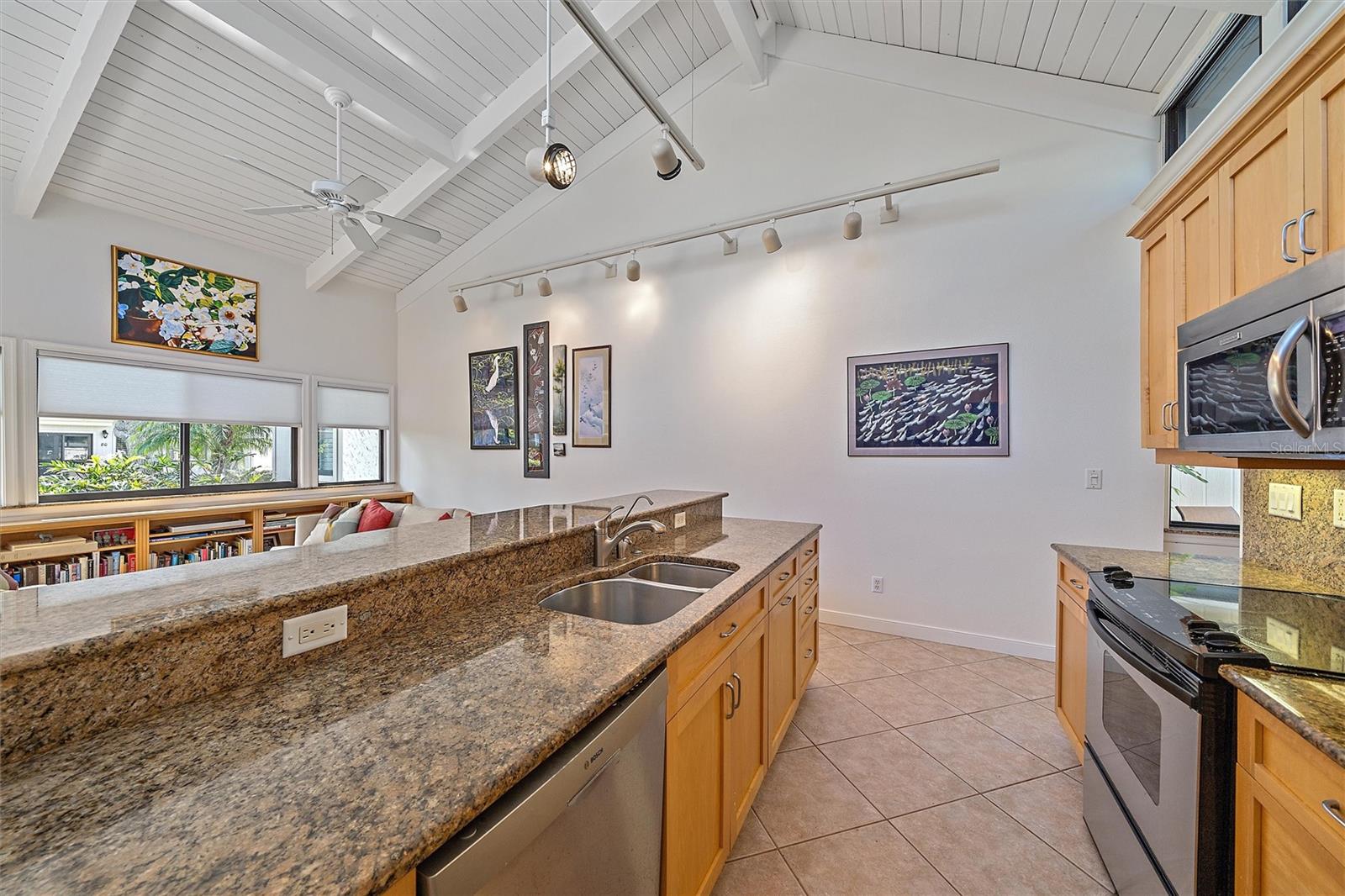 Picture for the property N6131334, 2 beds, 2 baths