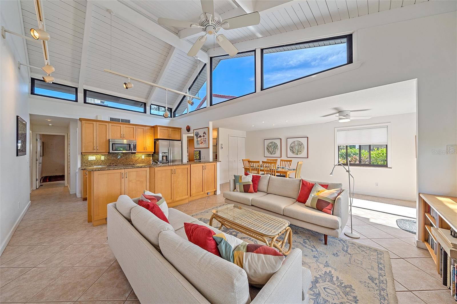Picture for the property N6131334, 2 beds, 2 baths